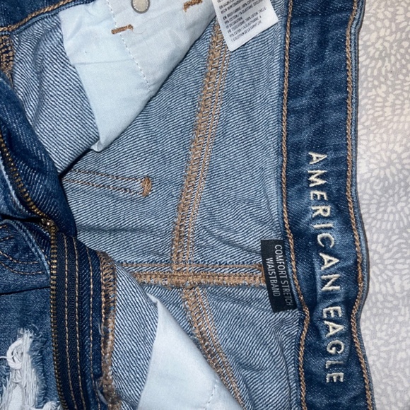 American Eagle “Mom” Shorts - Picture 3 of 3